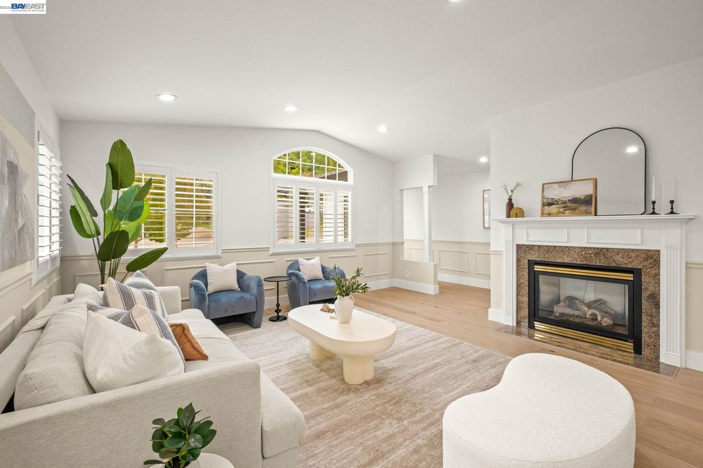 11 Rudgear Dr, Walnut Creek, CA 94596