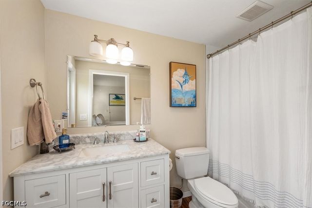 991 Aqua LN, Fort Myers, FL 33919