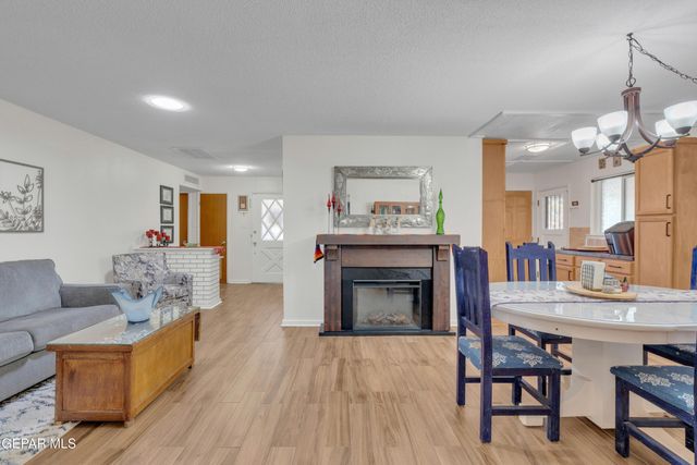 400 Perth Court, El Paso, TX 79922