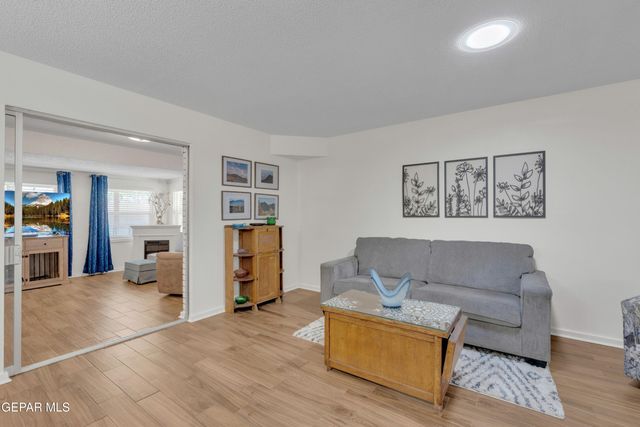 400 Perth Court, El Paso, TX 79922