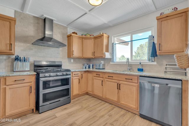 400 Perth Court, El Paso, TX 79922