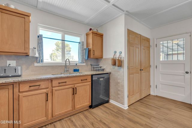 400 Perth Court, El Paso, TX 79922