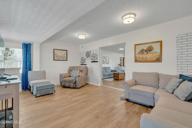 400 Perth Court, El Paso, TX 79922