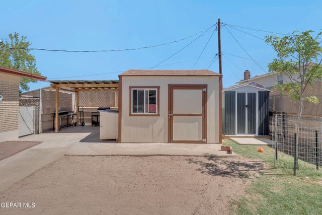 400 Perth Court, El Paso, TX 79922