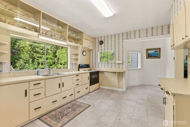 315 Pine Street, South Bend, WA 98586