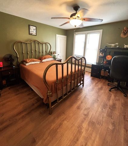 615 Washington Street 2, West Dundee, IL 60118