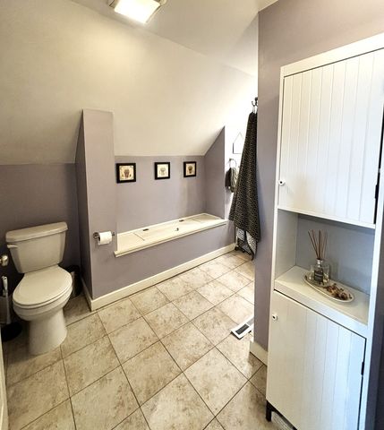 615 Washington Street 2, West Dundee, IL 60118