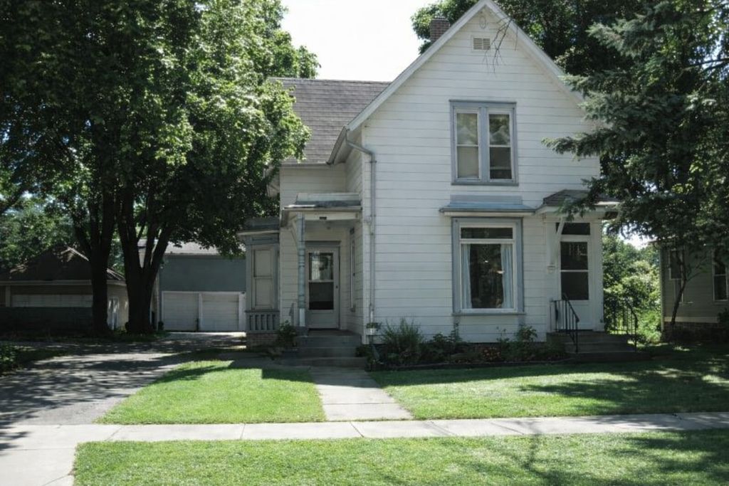 615 Washington Street 2, West Dundee, IL 60118