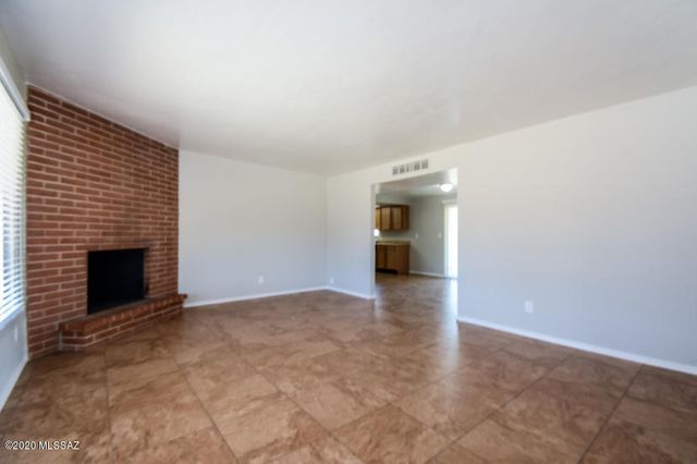 7627 E 42nd Street, Tucson, AZ 85730
