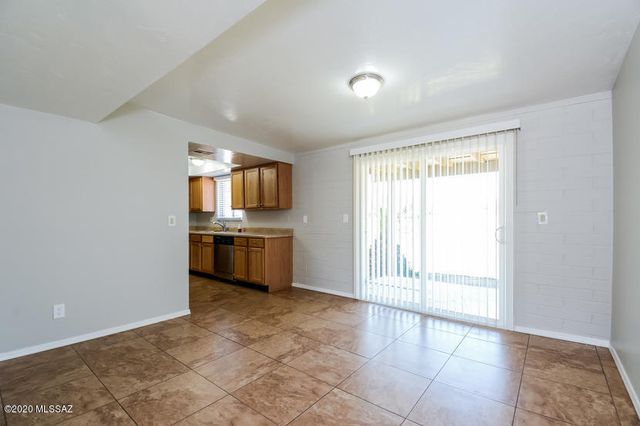 7627 E 42nd Street, Tucson, AZ 85730