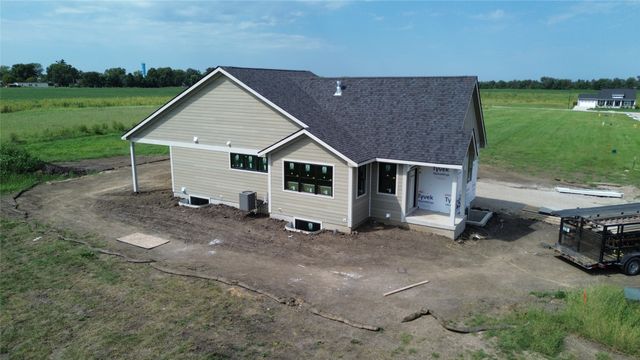 325 N 39th Street, Cumming, IA 50061