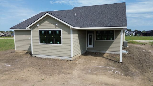 325 N 39th Street, Cumming, IA 50061