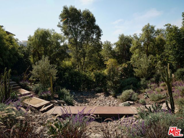 5637 Busch Drive, Malibu, CA 90265