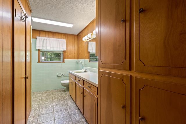 101 Martin St., Naples, TX 75568