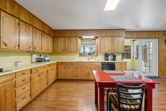 101 Martin St., Naples, TX 75568