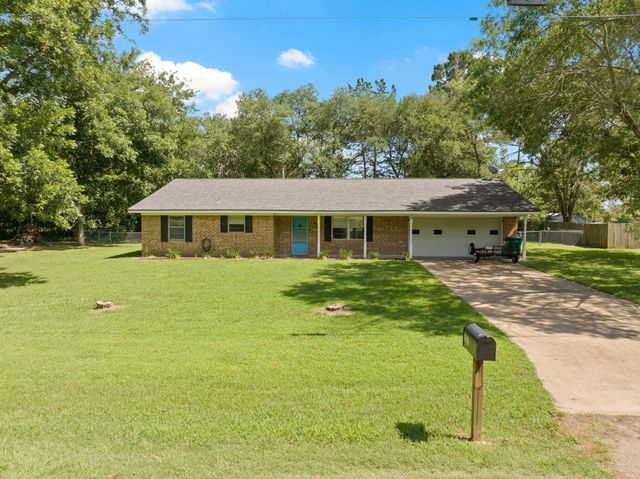 101 Martin St., Naples, TX 75568