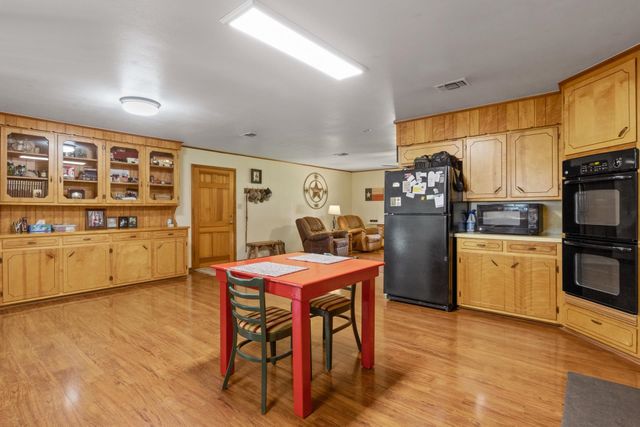 101 Martin St., Naples, TX 75568