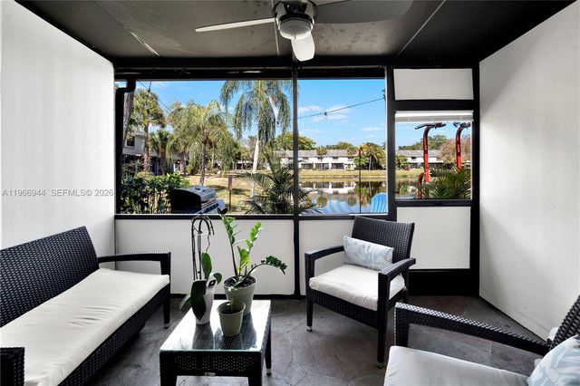 3437 S Carambola Cir S 2463, Coconut Creek, FL 33066