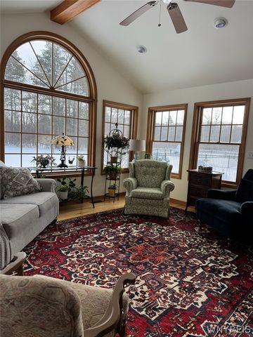 639 County Line Road, Darien, NY 14004