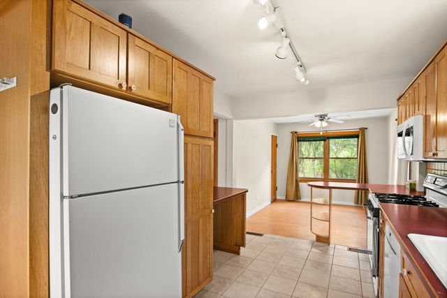511 Elm Avenue, Geneva, IL 60134