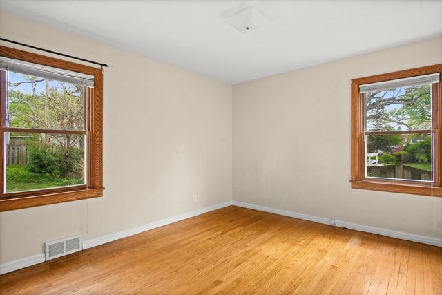 511 Elm Avenue, Geneva, IL 60134