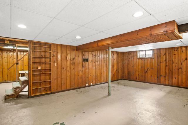 511 Elm Avenue, Geneva, IL 60134