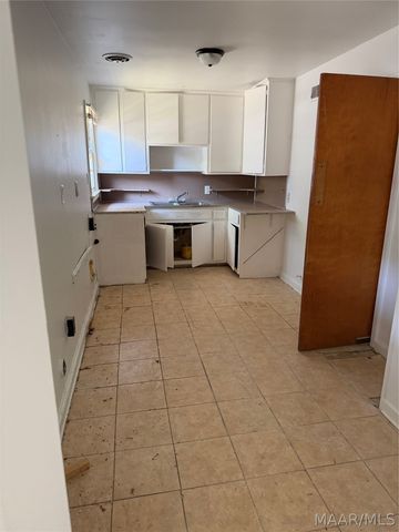 2625 E 5th Street, Montgomery, AL 36107