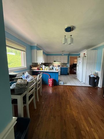 46 Wendell Lane, Flat Lick, KY 40935
