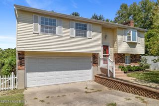 7215 Applegate Ln, Louisville, KY 40228