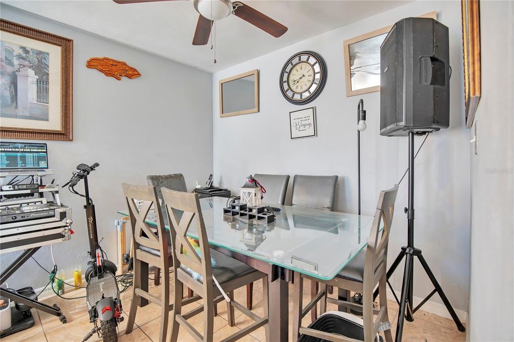 Image 7 of property listing at 5108 FIGWOOD LANE, Orlando, FL 32808