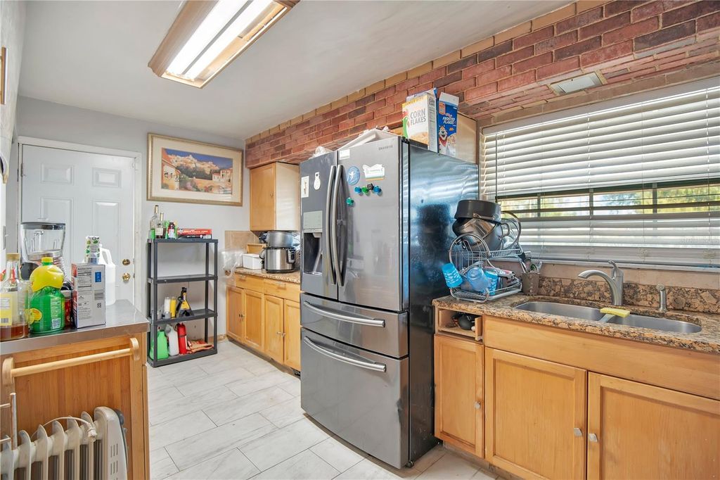 Image 10 of property listing at 5108 FIGWOOD LANE, Orlando, FL 32808