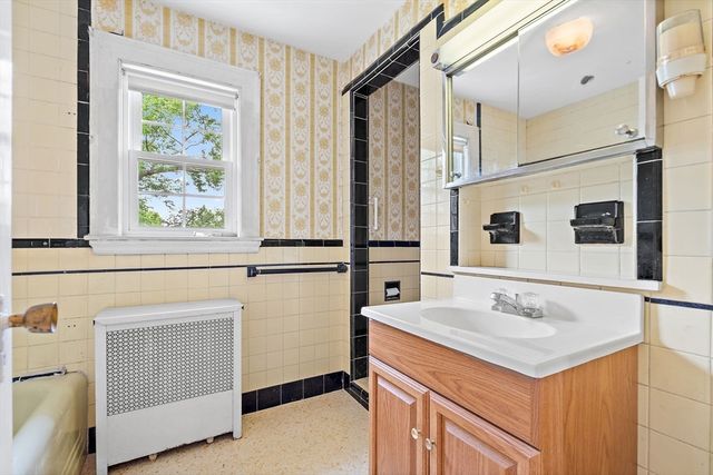 188 Brighton St, Belmont, MA 02478