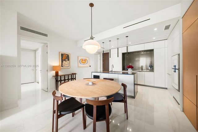 300 Biscayne Boulevard Way 3005W, Miami, FL 33131