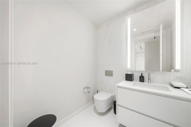 300 Biscayne Boulevard Way 3005W, Miami, FL 33131