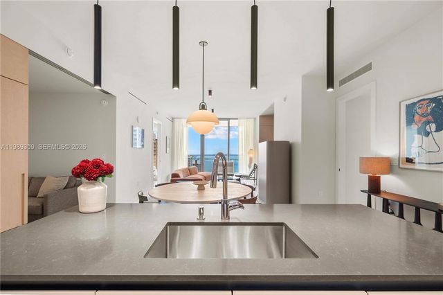 300 Biscayne Boulevard Way 3005W, Miami, FL 33131