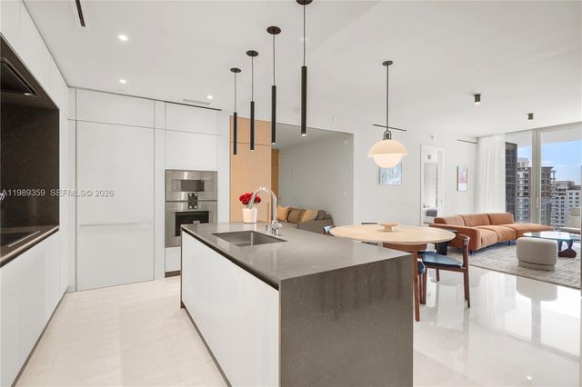 300 Biscayne Boulevard Way 3005W, Miami, FL 33131