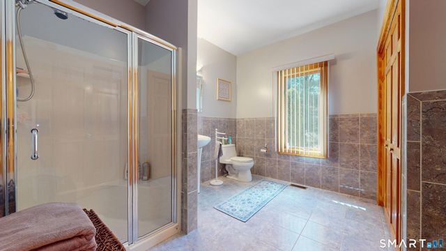 44 Chippenwood Lane, Bristol, CT 06010