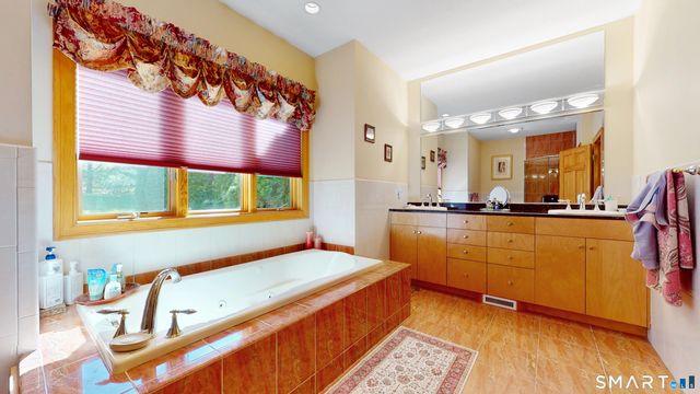 44 Chippenwood Lane, Bristol, CT 06010