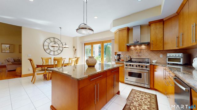44 Chippenwood Lane, Bristol, CT 06010