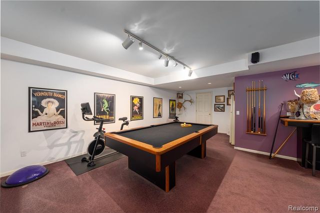 2321 Pine Hollow, Brighton, MI 48114