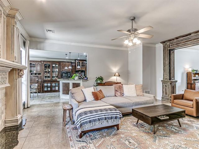 2601 Ashebriar Lane, Edmond, OK 73034