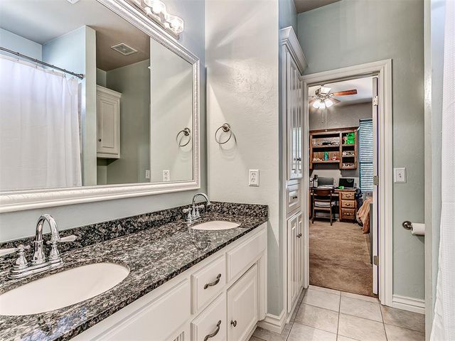 2601 Ashebriar Lane, Edmond, OK 73034