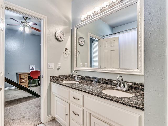 2601 Ashebriar Lane, Edmond, OK 73034