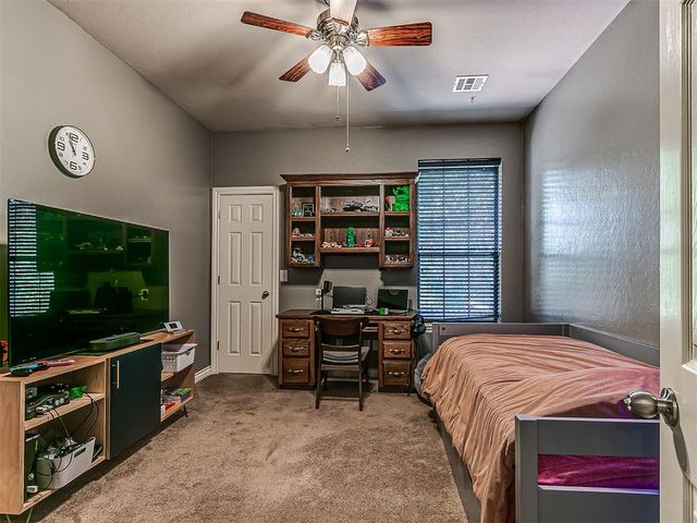 2601 Ashebriar Lane, Edmond, OK 73034