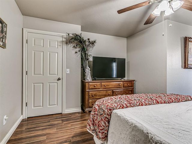2601 Ashebriar Lane, Edmond, OK 73034