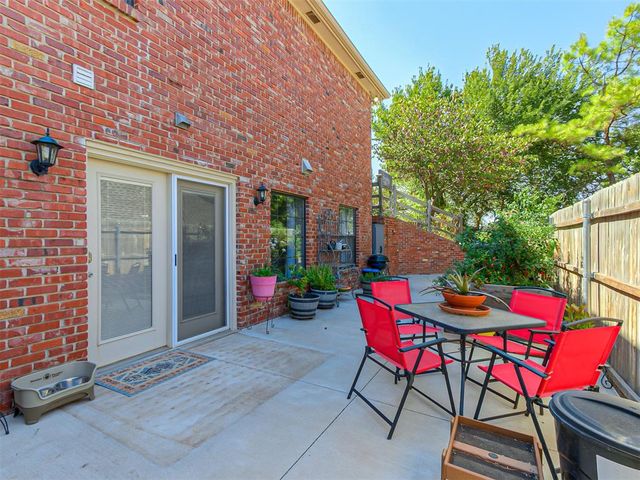 2601 Ashebriar Lane, Edmond, OK 73034