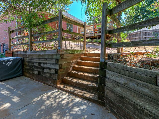 2601 Ashebriar Lane, Edmond, OK 73034