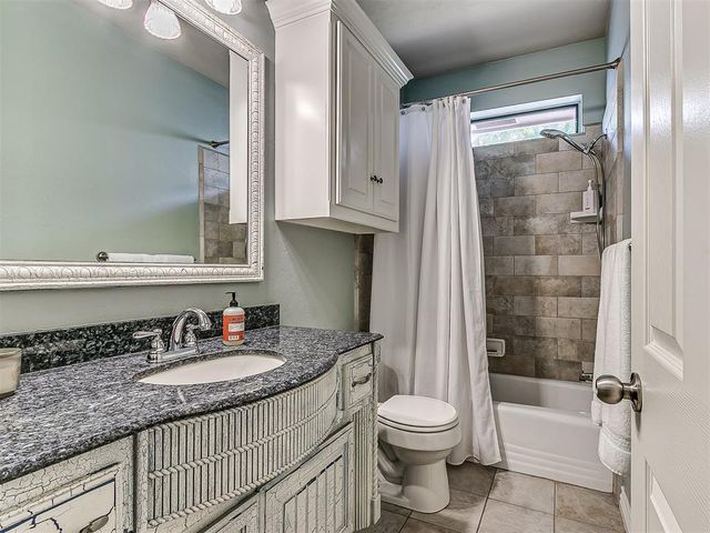 2601 Ashebriar Lane, Edmond, OK 73034