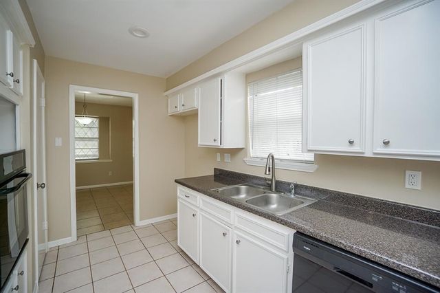 13626 Woodchester Drive, Sugar Land, TX 77498