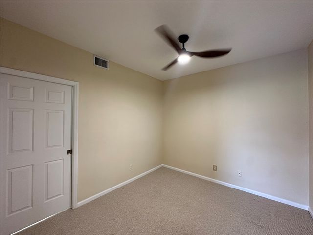 275 Grand Royale Circle 101, Vero Beach, FL 32962